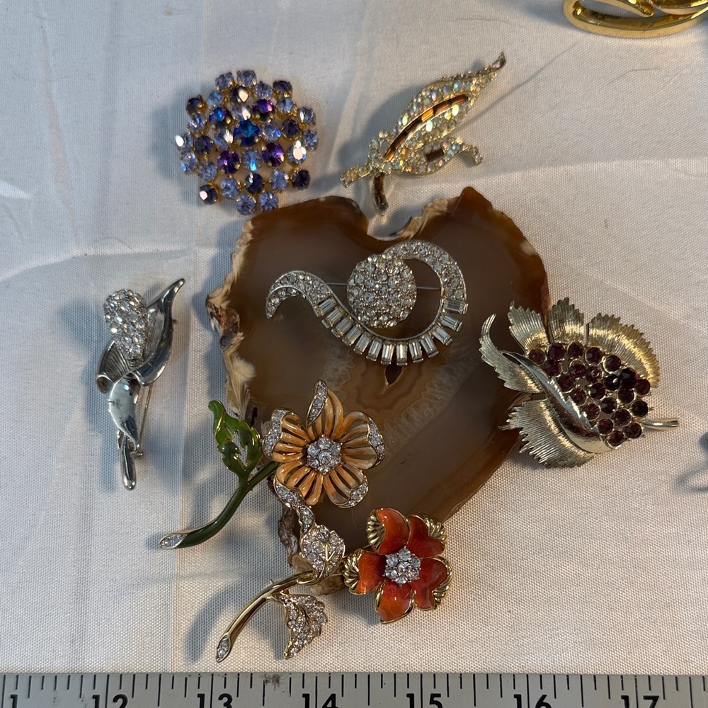 4 Vintage Brooch Collection w 2 Nolan Miller Austria Lisner Rhinestone $ each